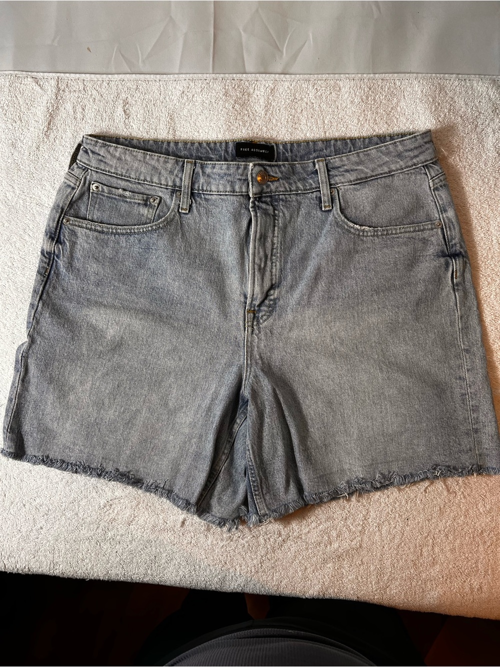 High-Waist Light Blue Denim Shorts with Frayed Hem SIZE 16